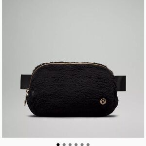 Lululemon Everywhere Belt Bag *Fleece